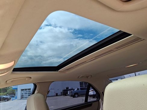 Used 2010 Mercedes-Benz E 350 4MATIC Sedan image 14