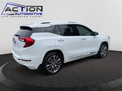 Used 2024 GMC Terrain Denali w/ LPO, Floor Liner Package AWD/4WD image 8