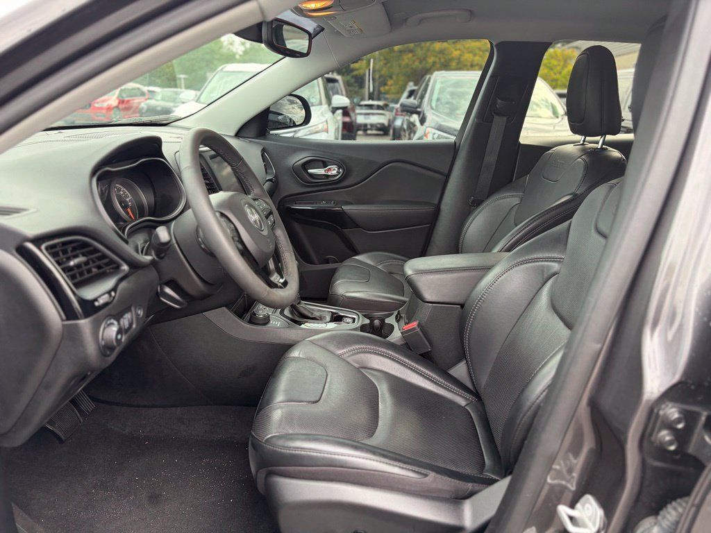 Used 2023 Jeep Cherokee Altitude Lux AWD/4WD image 22