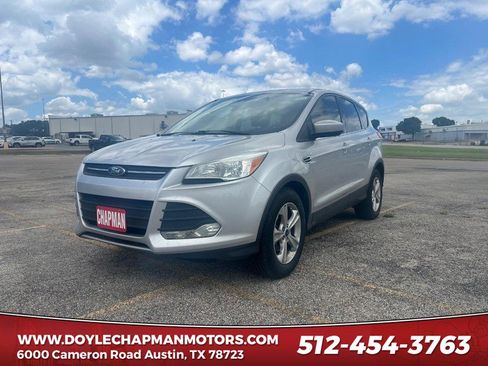 Used 2015 Ford Escape SE FWD image 1