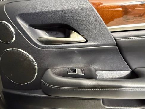 Used 2017 Lexus LX 570 4WD image 31