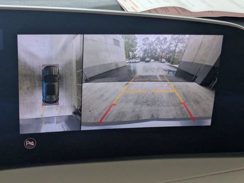 Used 2025 Cadillac XT4 Premium Luxury FWD image 19
