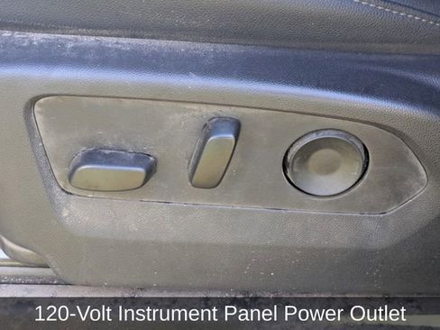 Used 2025 GMC Sierra 2500 SLT w/ SLT Premium Package image 21