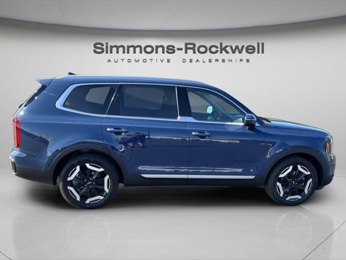 Used 2023 Kia Telluride S w/ S Sunroof Package AWD/4WD image 6
