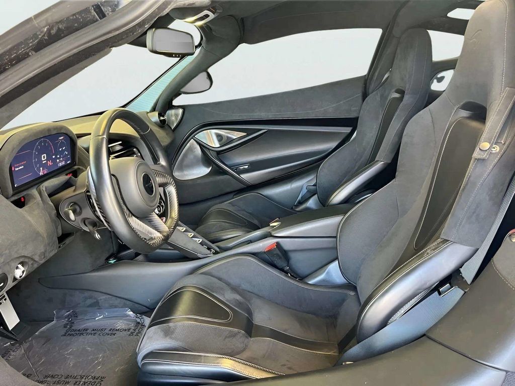 Used 2018 McLaren 720S Performance RWD image 22