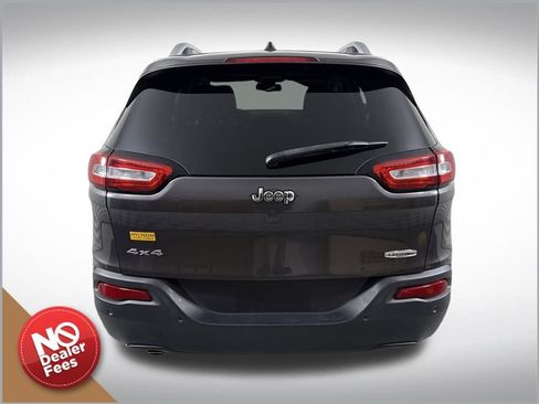 Used 2017 Jeep Cherokee Latitude w/ Comfort/Convenience Group image 5