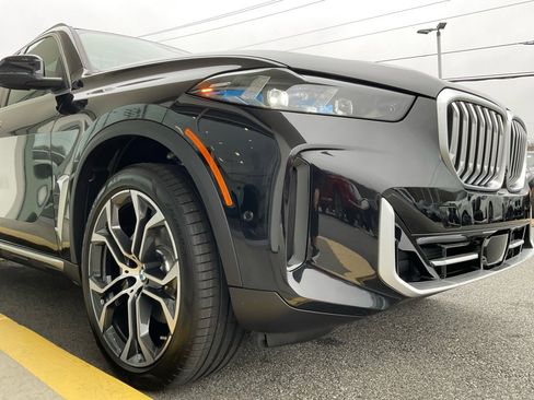 Certified 2025 BMW X5 xDrive40i w/ Executive Package image 24