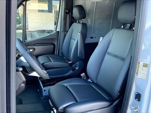New 2026 Mercedes-Benz Sprinter 2500 image 9