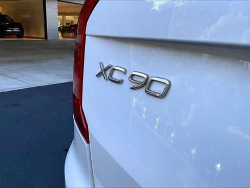Used 2022 Volvo XC90 T6 Inscription w/ Advanced Package image 32