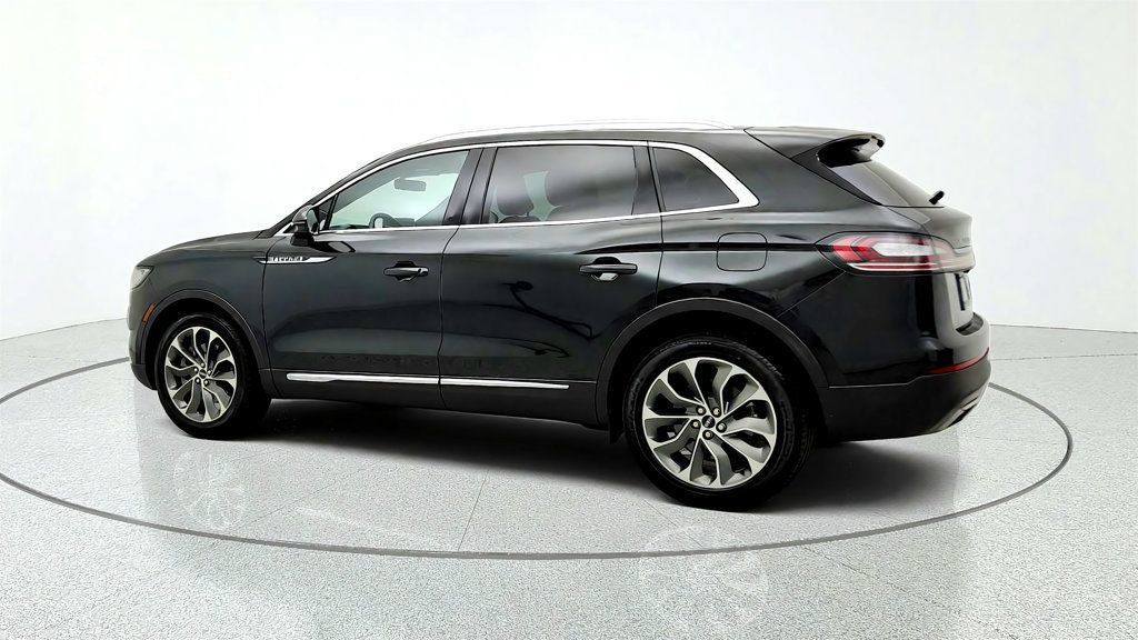 Used 2023 Lincoln Nautilus Reserve AWD/4WD image 7