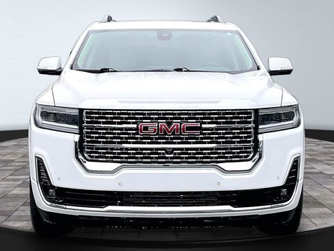 Used 2023 GMC Acadia Denali w/ Denali Technology Package AWD/4WD image 2