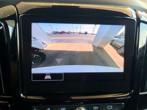 Used 2023 Chevrolet Traverse LT FWD image 51