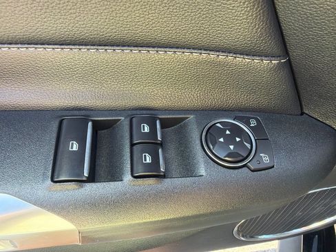 Used 2018 Ford Mustang Premium RWD image 25