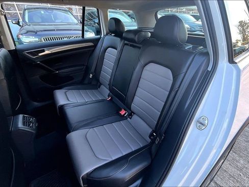 Used 2017 Volkswagen Golf Alltrack SEL image 33