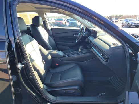 Used 2024 Honda Accord Touring image 29