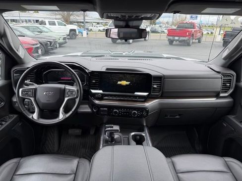 Used 2024 Chevrolet Silverado 1500 LT Trail Boss w/ LT Trail Boss Premium Package image 12