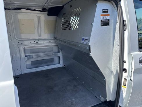 Used 2023 Mercedes-Benz Metris image 11