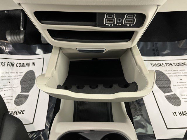 Used 2023 Chrysler Voyager LX FWD image 24