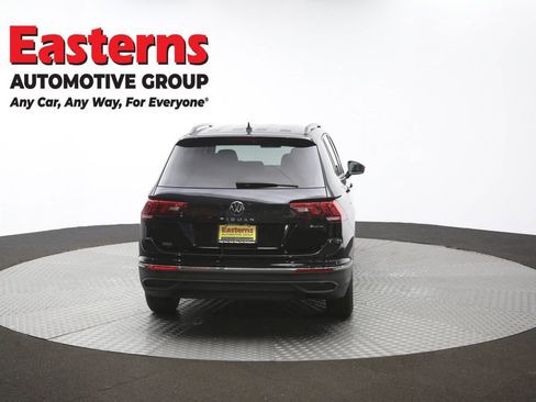 Used 2022 Volkswagen Tiguan S image 37
