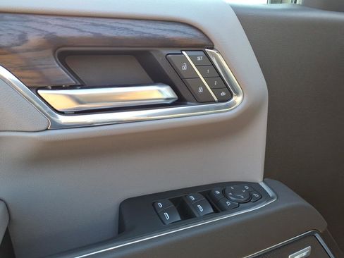 New 2026 GMC Sierra 1500 SLT w/ SLT Premium Plus Package image 8