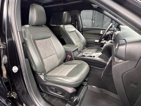 Used 2023 Ford Explorer Timberline AWD/4WD image 4
