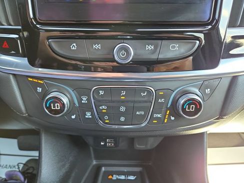 Used 2023 Chevrolet Traverse High Country AWD/4WD image 24