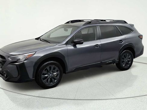 Certified 2025 Subaru Outback Onyx Edition AWD/4WD image 4
