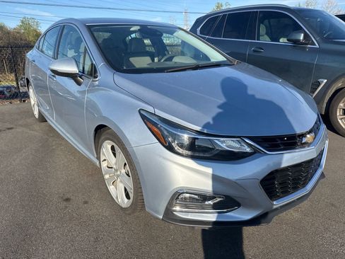 Used 2018 Chevrolet Cruze Premier image 5