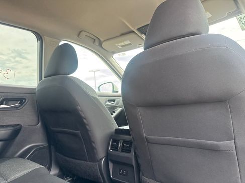 Used 2021 Nissan Rogue SV AWD/4WD image 29