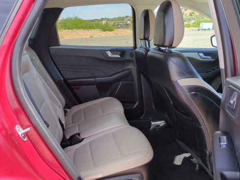 Used 2022 Ford Escape SEL w/ Technology Package FWD image 33
