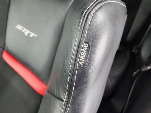 Used 2014 Dodge Challenger SRT8 image 33