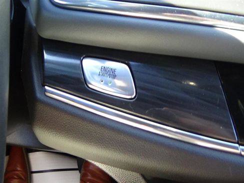 Used 2024 Buick Enclave Premium image 27