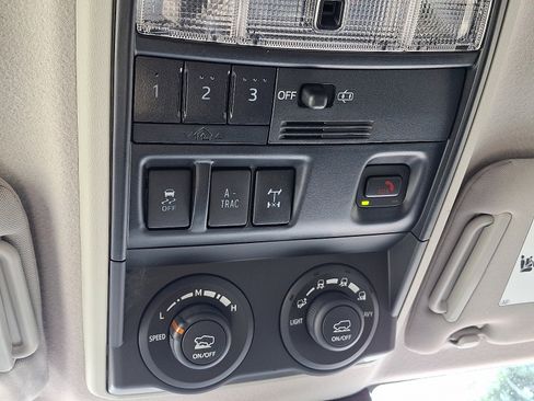 Used 2024 Toyota 4Runner TRD Off-Road Premium image 28