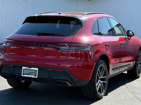 Used 2025 Porsche Macan AWD/4WD image 10