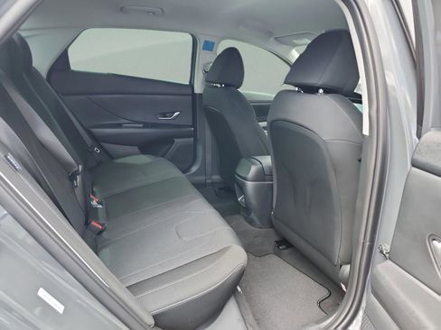 New 2026 Hyundai Elantra SE FWD image 17