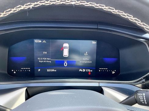 Certified 2022 Volkswagen Taos SE w/ Panoramic Sunroof Package image 26