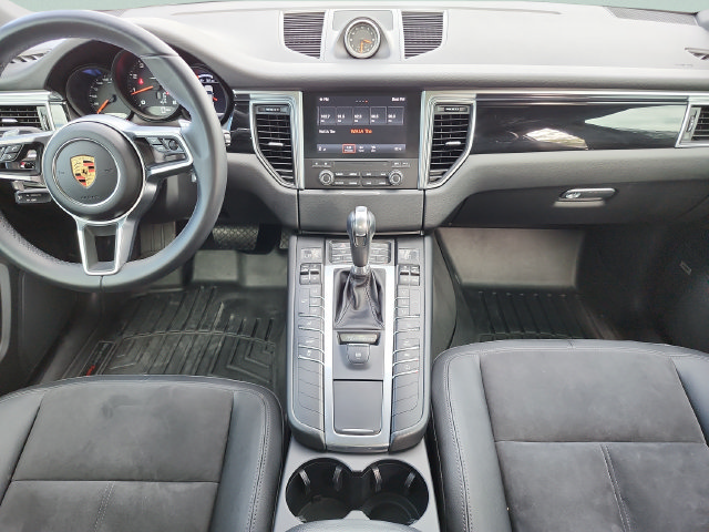 Used 2017 Porsche Macan AWD/4WD image 19