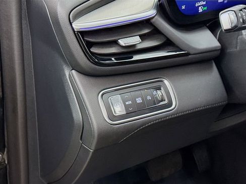 Used 2025 Buick Enclave Avenir w/ Super Cruise Package image 12