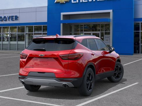 New 2025 Chevrolet Blazer LT w/ Midnight/Sport Edition AWD/4WD image 28