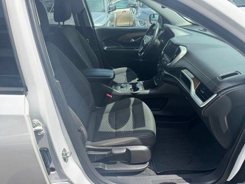 Used 2020 GMC Terrain SLE w/ Driver Convenience Package FWD image 12