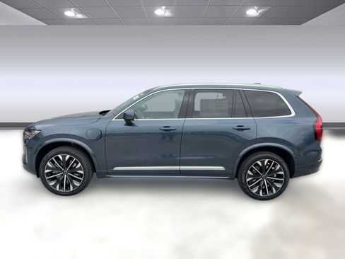New 2026 Volvo XC90 T8 Ultra w/ Protection Package Premier AWD/4WD image 2