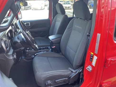 Used 2020 Jeep Wrangler Unlimited Sahara image 13