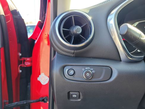 Used 2023 Chevrolet Blazer LT image 20