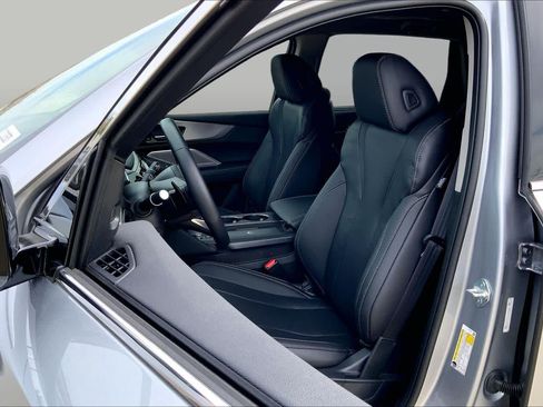 Used 2026 Acura MDX w/ Technology Package FWD image 8