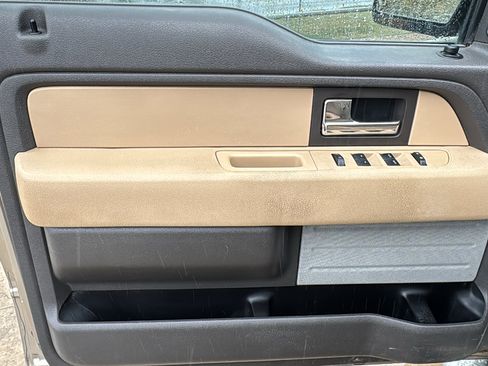 Used 2012 Ford F150 XLT w/ XLT Chrome Pkg image 11