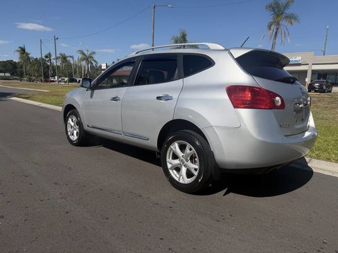 Used 2011 Nissan Rogue SV FWD image 3