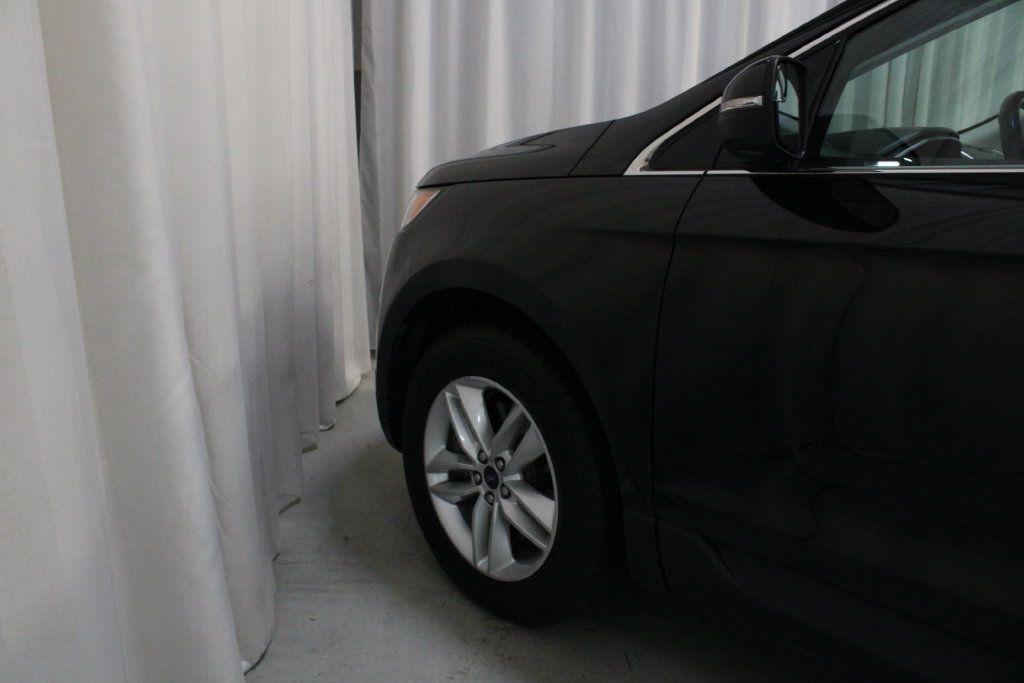 Used 2015 Ford Edge SEL w/ Equipment Group 201A AWD/4WD image 30