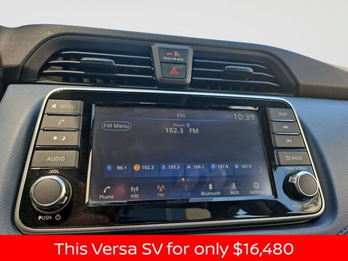 Used 2025 Nissan Versa SV FWD image 27