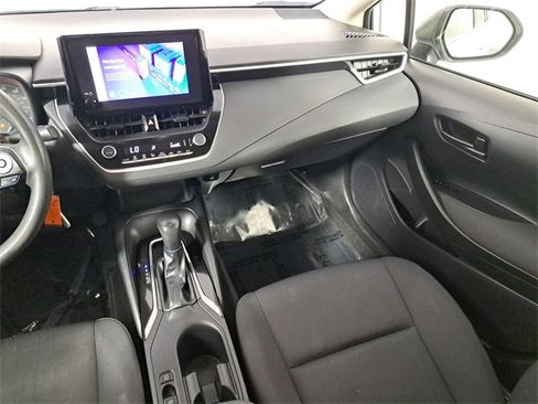 Used 2023 Toyota Corolla LE image 17