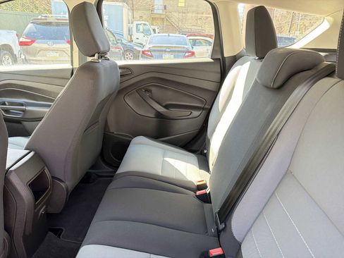 Used 2018 Ford Escape S image 21